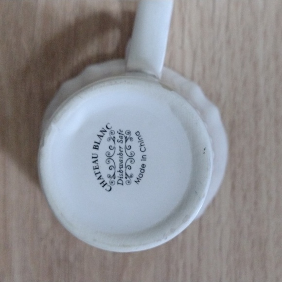 Chateau Blanc Cups & Saucers Vintage - Picture 4 of 6